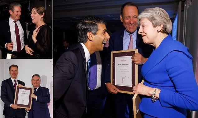 Rishi Sunak thanks 'UK bond markets' as he scoops gong at awards bash