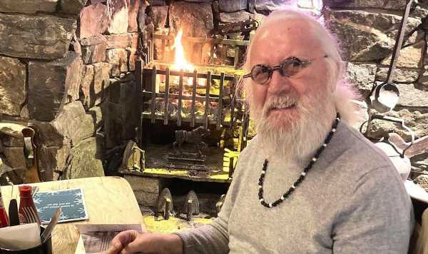 Sir Billy Connolly, 79, spotted at Scottish pub amid health battle