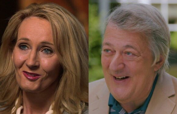Stephen Fry Insists on Staying Friends With Rowling Although Her Comments Upset His Transgender Pals