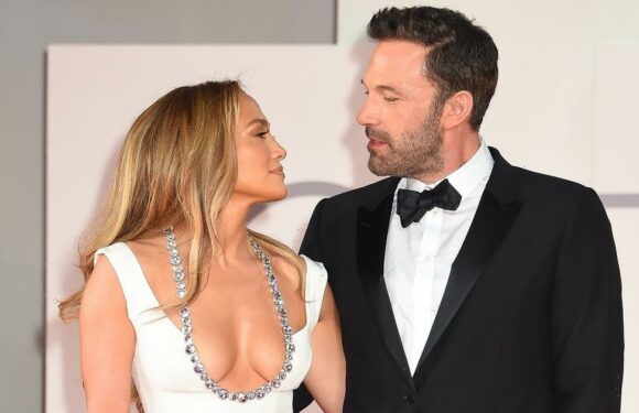 The Hidden Message Ben Affleck Had Engraved on J Lo's Engagement Ring