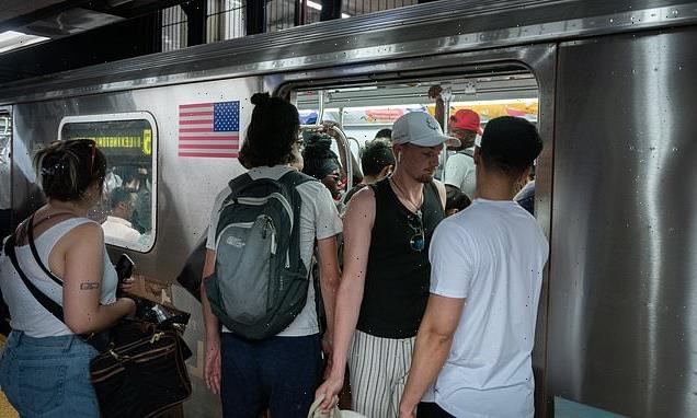 Two passengers slashed at Union Square station