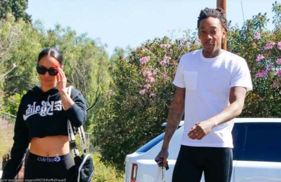 Wiz Khalifa Shakes Aimee Aguilar’s Booty as They Dance in Front of Thanksgiving Meals