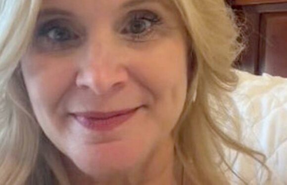 Woman shares simple trick that made date call her back – and now theyre married