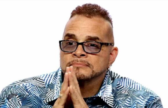 ‘Fighting for Every Inch!’ Sinbad Learning to Walk Again 2 Years After Stroke