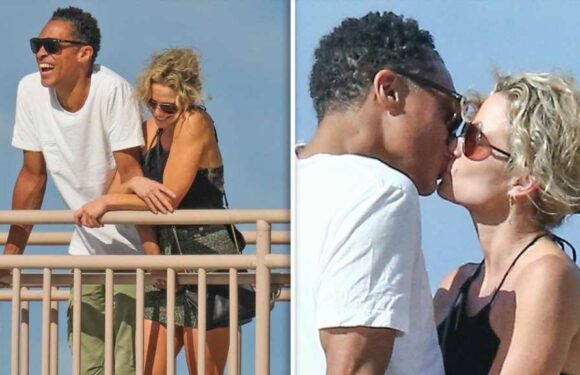'GMA3' Anchors Amy Robach & T.J. Holmes Making Out in Miami