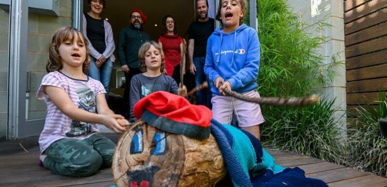 A log that poos gifts and a KFC dinner: Melburnians’ unique festive traditions