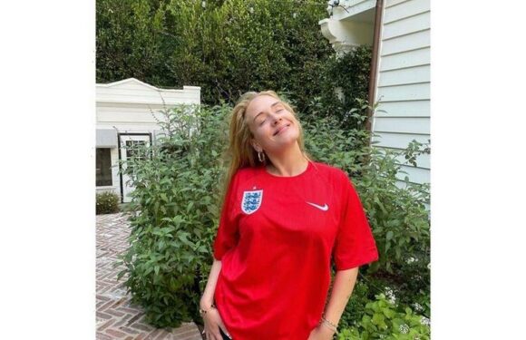 Adele ‘refusing to cheer on England in World Cup’ to ‘save her voice’