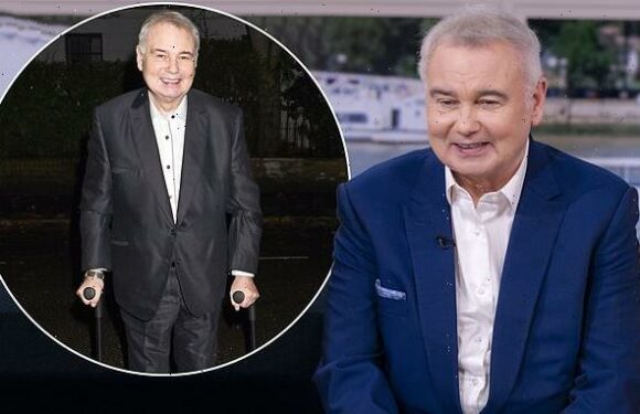 Eamonn Holmes issues health update following chronic pain battle