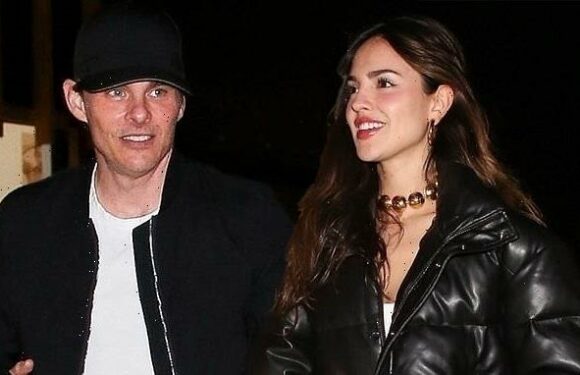 Eiza Gonzalez, James Marsden and more attend Leonardo DiCaprio's Party