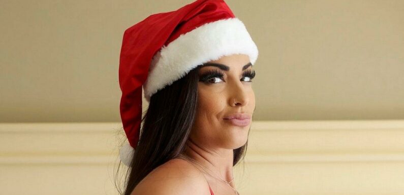 Ex-teacher strips naked for Xmas calendar after ditching classroom for OnlyFans