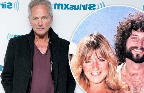 Fleetwood Mac's Lindsey Buckingham pens Christine McVie tribute