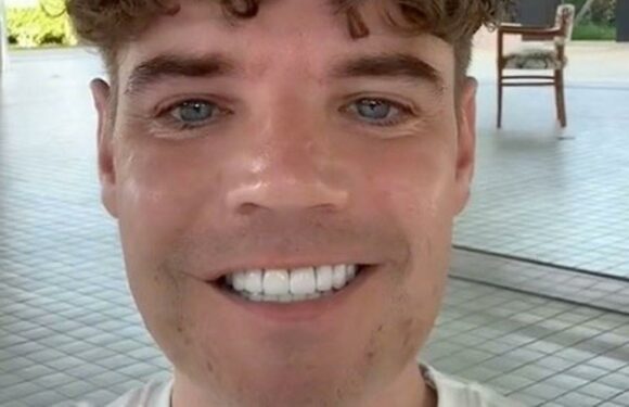 I spent 16 hours getting new teeth but people say they look like piano keys