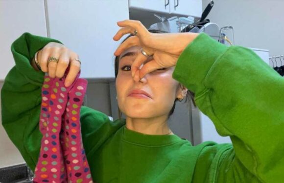 I tried putting cut onions in my socks while I sleep to rid body toxins & I just ended up smelling like old onions | The Sun