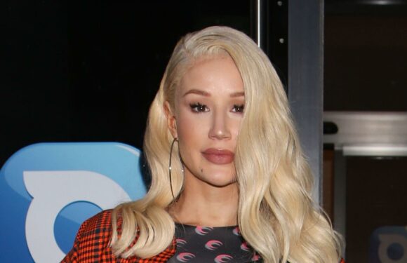 Iggy Azalea left unable to walk after 'mundane' surgery complications, more news ICYMI
