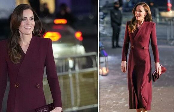 Kate first to arrive for carols at Westminster Abbey after Netflix