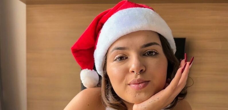 Last virgin on OnlyFans begs Santa for boyfriend whos great in bed