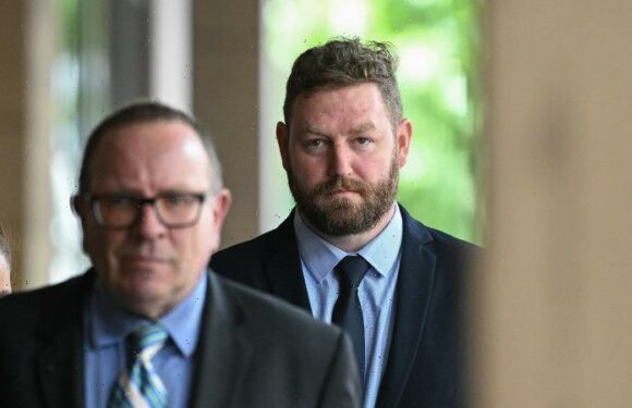 Man hurt in sling tackle arrest berated police beforehand, court told