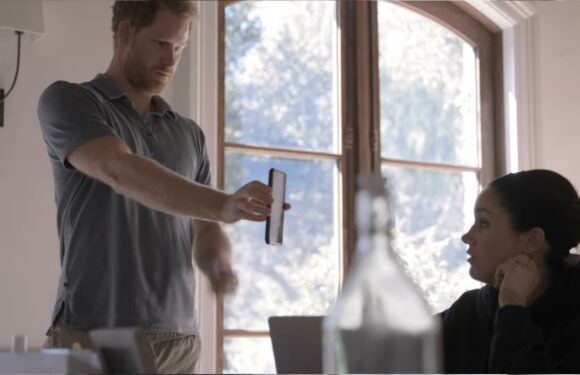 Meghan Markle's stunned response revealed as she reads Prince William's texts after Oprah interview | The Sun