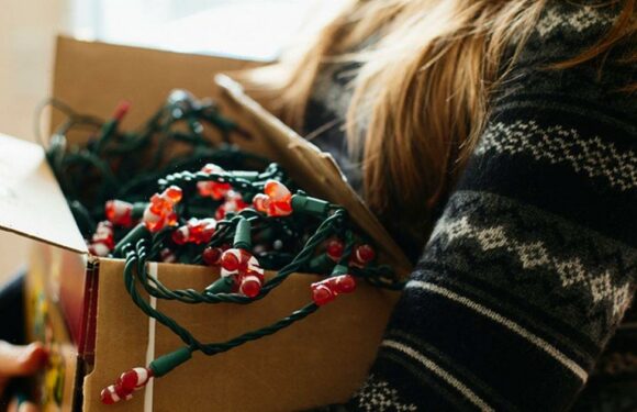 Mum divides opinion as she ‘itches’ to take Xmas decorations down on Boxing Day