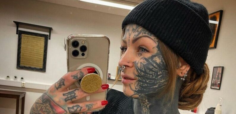 Mum With Almost Entire Body Covered In Tattoos Treats Fans To Shower Pic I Know All News 0294