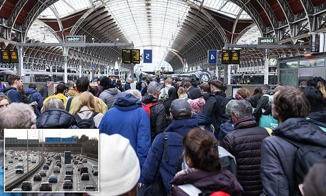 NO trains tomorrow as rail union calls Boxing Day strike