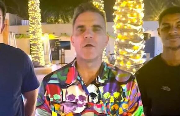 Robbie Williams duetted with England stars as he performed private gig