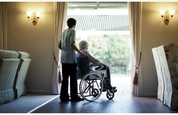 Royal commissioner hits back at Productivity Commission over gig workers in aged care