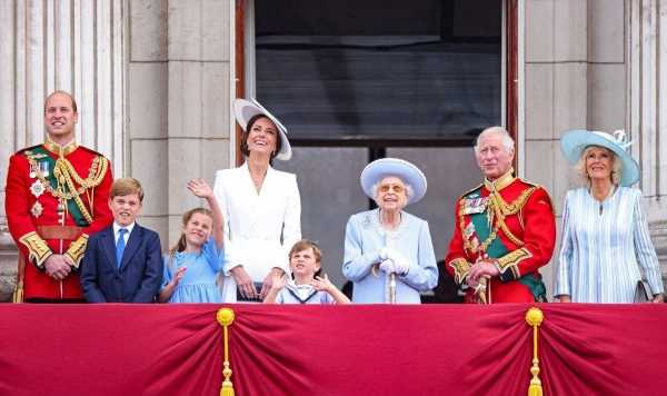 Royals use one colour to show ‘they’re more unified than ever’