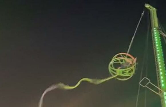 Slingshot ride at Winter Wonderland SNAPS with passengers still INSIDE