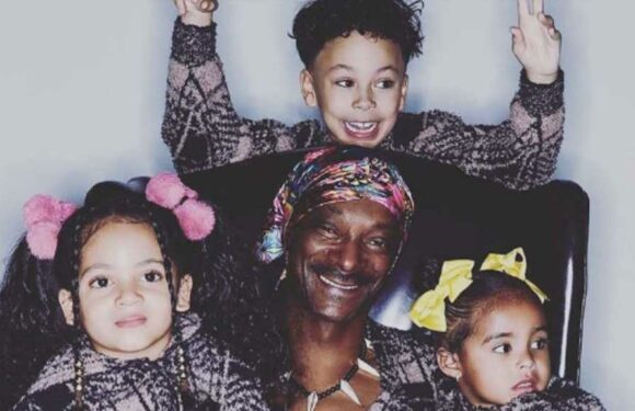 Snoop Dogg and Three Generations of His Family Become the Face of The Skims 2022 Holiday Campaign