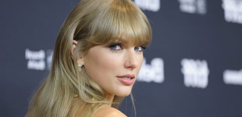 Taylor Swift Making Feature Directing Debut for Searchlight Pictures