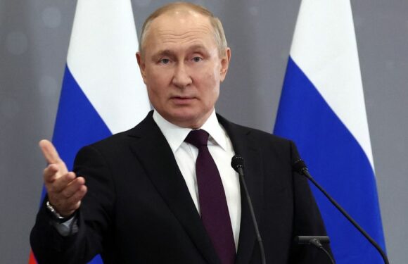 ‘Terminally ill’ Putin being ‘kept alive by doctors’ to finish war in Ukraine