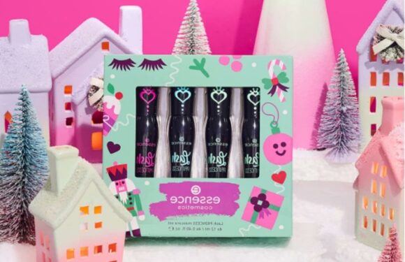 This Under-$20 Mascara Gift Set Is Perfect for Your Picky Teen & It Includes the Viral False Lash-Effect Product