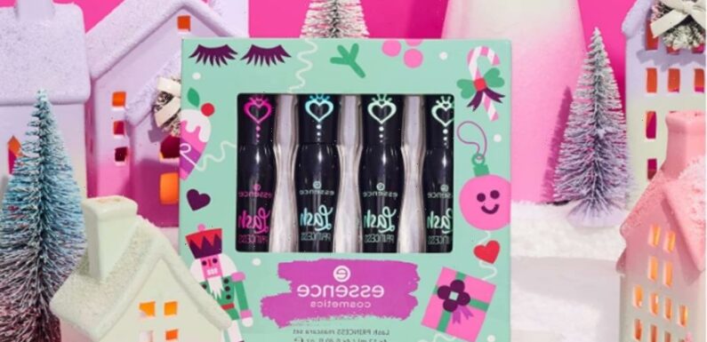 This Under-$20 Mascara Gift Set Is Perfect for Your Picky Teen & It Includes the Viral False Lash-Effect Product