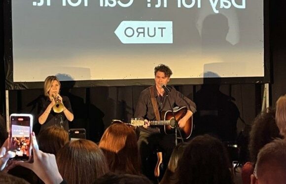 Vance Joy and the discount throwback to start-up wars