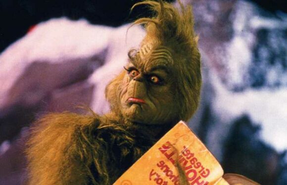 Viral Video Points Out Problem With Jim Carrey's 'Grinch' Costume