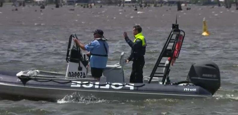 Windy conditions hamper search for missing teen at Lake Mulwala