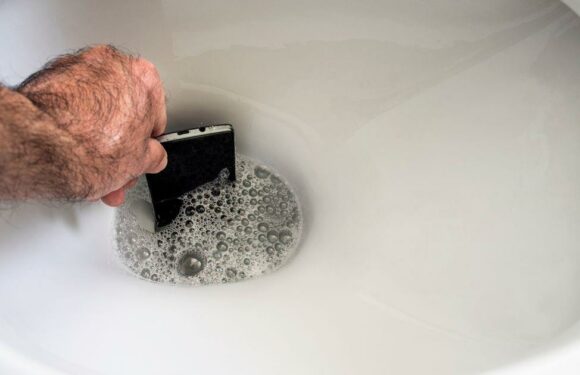 You can now wash your smartphone in a McDonald’s toilet