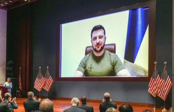 Zelensky arrives in Washington to meet Biden