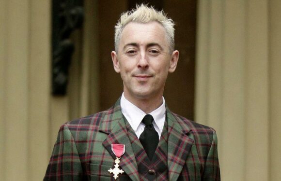 Alan Cumming returns OBE over concerns of link to ‘toxicity’ of British Empire