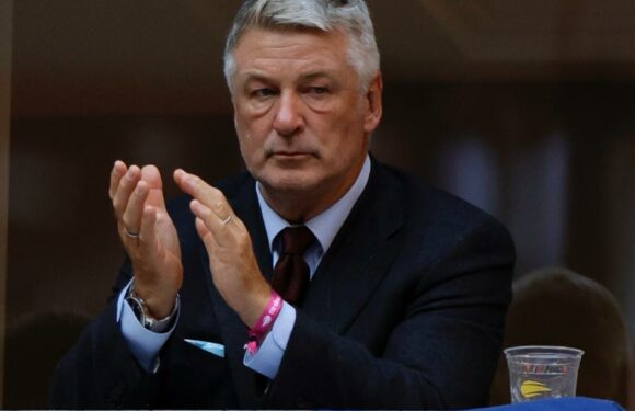 Alec Baldwin & the ‘Rust’ armorer will be charged with involuntary manslaughter