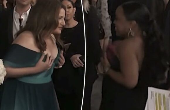 Ana Gasteyer, Quinta Brunson compare cleavage at Golden Globes 2023