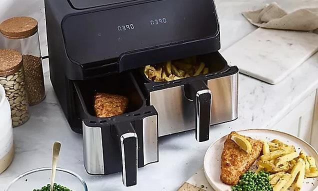 Bargain hunters snap up on-sale air fryer with TWO baskets