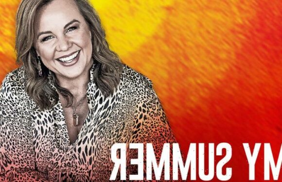 Beach walks, dinner in bathers and a lot of Uno