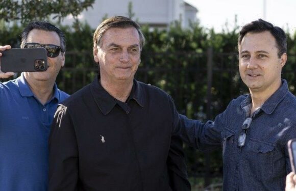 Bolsonaro applies for visa to stay longer in the US