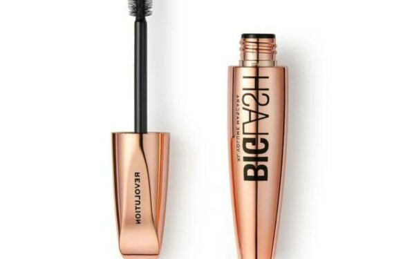 Boots shoppers rush to buy amazing £4 mascara that makes lashes 'thicker and longer' | The Sun