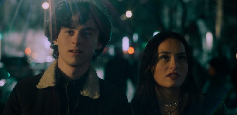 Chase Sui Wonders & Wyatt Oleff’s ‘City on Fire’ Series Adaptation Gets Premiere Date