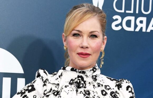 Christina Applegate Attends Her 1st Awards Show Since MS Diagnosis