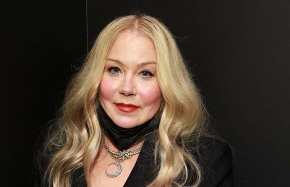 Christina Applegate Makes Her First Award Show Appearance Since MS Diagnosis