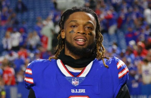 Damar Hamlin Visits Teammates In First Return To Bills Practice Facility Since Leaving Hospital